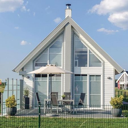 Beach Front Home In Zerpenschleuse With Wifi Exterior photo